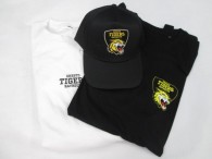 28-f43b-fan-set-3-tlg-neu-t-shirt-gr-xl-pullover-gr-xl-basecap-3660-1.jpg