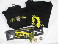 28-f53-fan-set-6-tlg-neu-hoodie-gr-xxl-pullover-gr-xxl-autofahne-flaschenoeffner-pin-kennzeichenhalter-3674-1.jpg