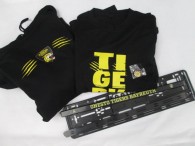 28-f55b-fan-set-4-tlg-neu-hoodie-gr-l-pullover-gr-l-pin-kennzeichenhalter-3679-1.jpg