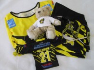 46-f100-1-fan-paket-6-tlg-t-shirt-gr-l-teddybaer-flagge-schluesselband-mini-shirt-nr-21-melnikow-stulpen-nr-64-3831-1.jpg