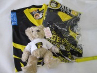 46-f102-1-fan-paket-5-tlg-2x-trikot-gr-m-xl-nummer-11-detig-teddybaer-flagge-schluesselband-3833-1.jpg