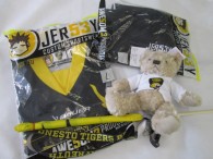 46-f104-1-fan-paket-5-tlg-trikot-gr-l-nummer-71-teddybaer-flagge-schluesselband-stulpen-3835-1.jpg