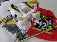 46-f80-1-fan-paket-7-tlg-3x-trikot-gr-xl-l-nr-92-piskor-schluesselband-teddybaer-flagge-stulpen-nr-92-handsigniert-3811-1.jpg