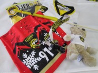 46-f85-1-fan-paket-6-tlg-2x-trikot-gr-xl-xxl-nummer-91-maschke-teddybaer-schluesselband-flagge-stulpen-nr-91-handsigniert-3816-1.jpg